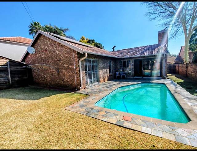 3 BEDROOM HOUSE FOR SALE IN WIERDAGLEN ESTATE